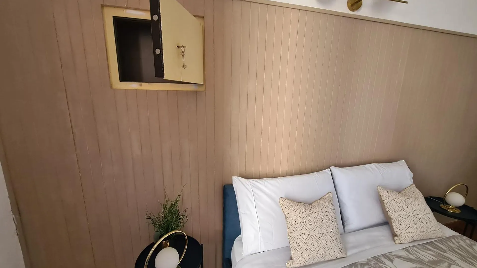 Aurum Suite - Near The Duomo, ميلان 0*,  إيطاليا